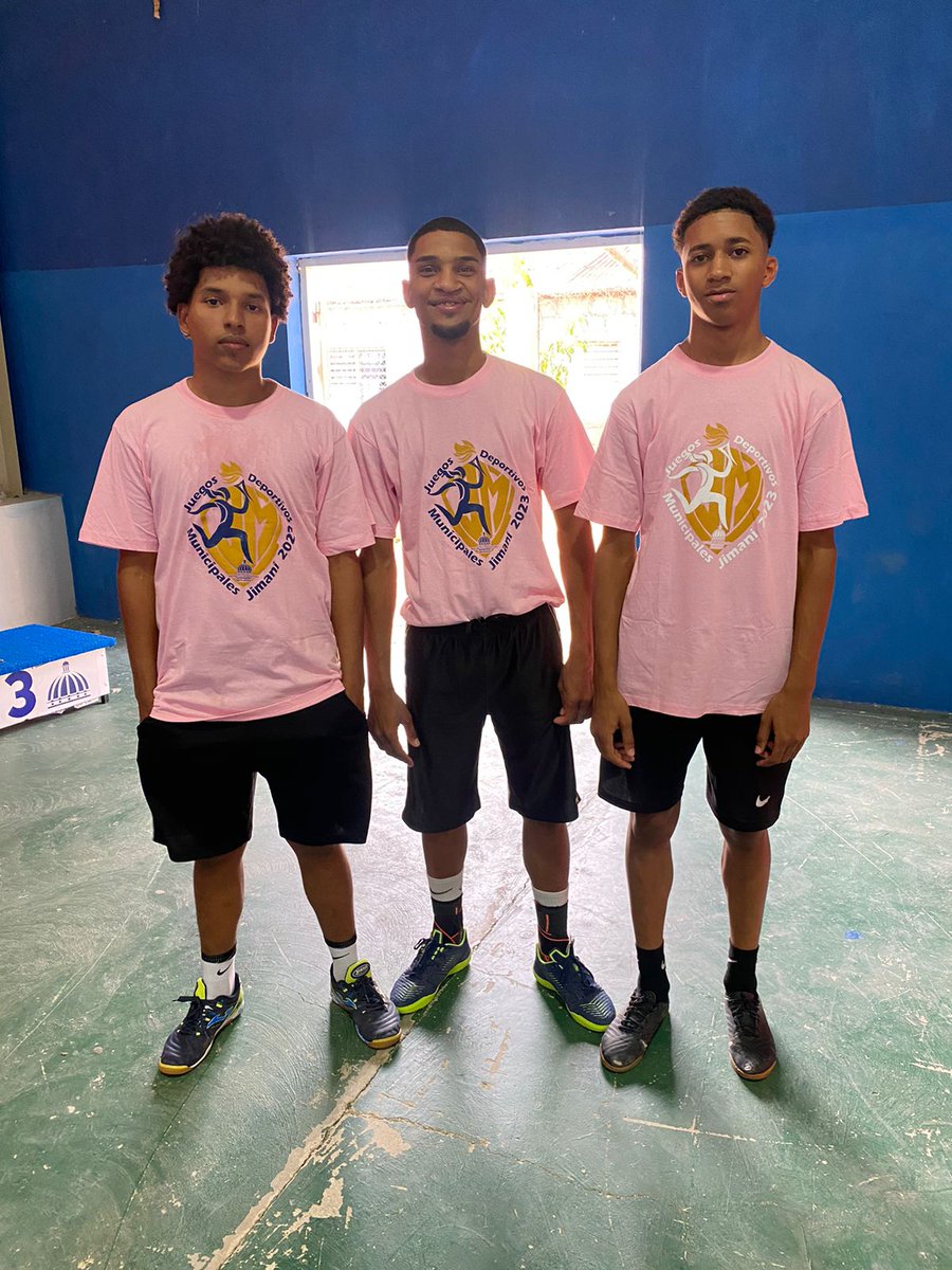 CkensonFC's tweet photo. #kensonfc🥇 Big Three ⚽️👏⚽️
#kensonfcsomostodos #mygameisfairplay https://t.co/nAR98P9xGf
