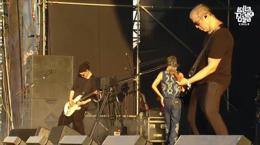 Eye0pener's tweet image. FULL Jane’s Addiction set at Lollapalooza Chile! 🔥❤️

youtu.be/cSi_7azF7u4

#joshklinghoffer #pluralone #janesaddiction #perryfarrell #ericavery #stephenperkins @Pluralone1 @perryfarrell @stephenperkins @ericavery @orgmusiclabel