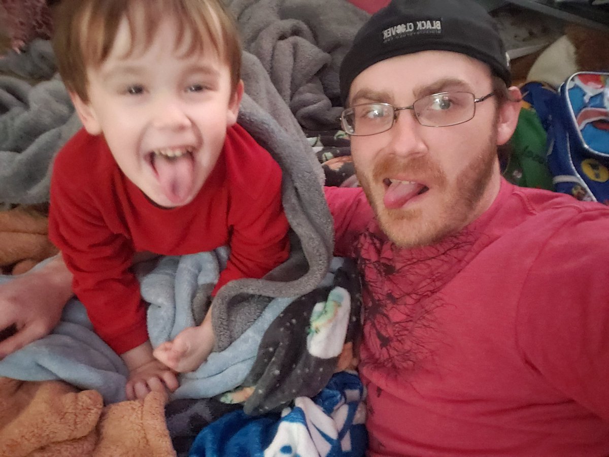 LuckyTeghanTTV's tweet photo. Little Lucky Tucker and me having a blast watching @Naptimez . If you are not watching you are missing out!!! The partner push is going on now @ https://t.co/mk9JASdkPX Get In Here! #halo #swatnation #twitch https://t.co/p7vrCOTmvR