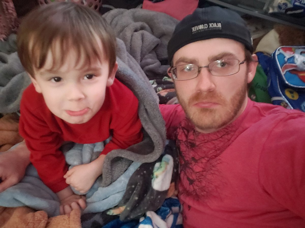 LuckyTeghanTTV's tweet photo. Little Lucky Tucker and me having a blast watching @Naptimez . If you are not watching you are missing out!!! The partner push is going on now @ https://t.co/mk9JASdkPX Get In Here! #halo #swatnation #twitch https://t.co/p7vrCOTmvR