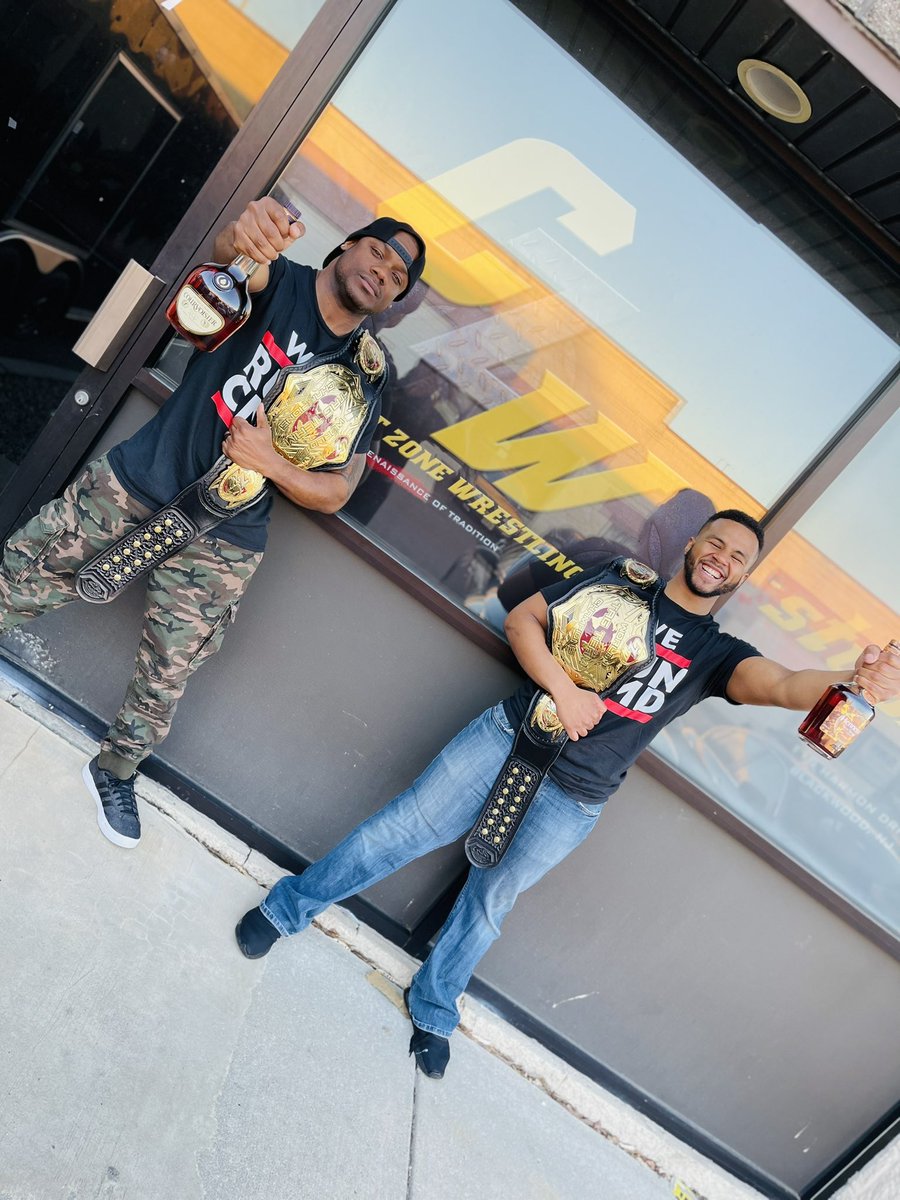 combatzone's tweet photo. CMD has brought the bottles and the gold for a celebration worthy of champions π #CZWLive https://t.co/95Rxrcwwqg