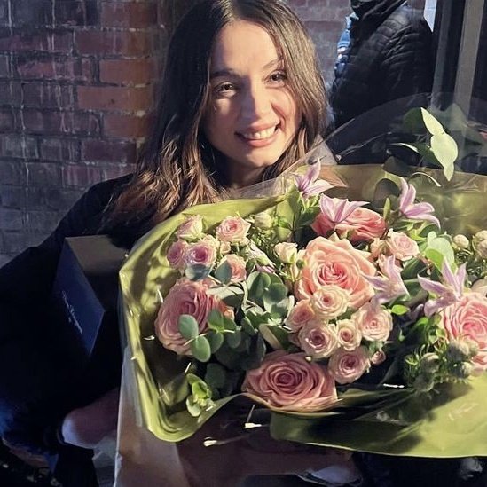 ANAADEVRMAS's tweet image. ⠀⠀⠀⠀
⠀⠀⠀⠀ ⠀
⠀⠀⠀      𝗽𝗼𝘃: you've made very
⠀⠀⠀      questionable choices and
⠀⠀⠀      now ana's your girlfriend. 
⠀⠀⠀           
⠀⠀⠀⠀