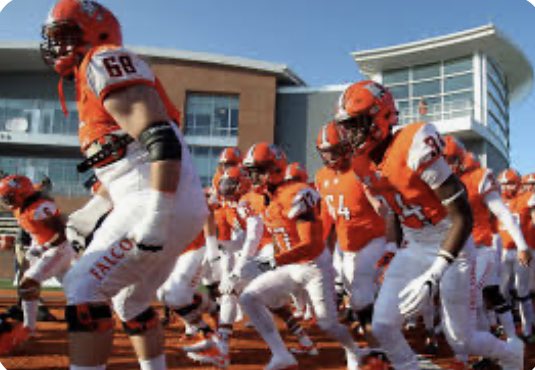 PettawayCameron's tweet photo. #AGTG After an amazing call with @ErikCampbell I am blessed to receive my first offer from Bowling Green University! @CoachLoefflerBG https://t.co/iRZT61nwa9