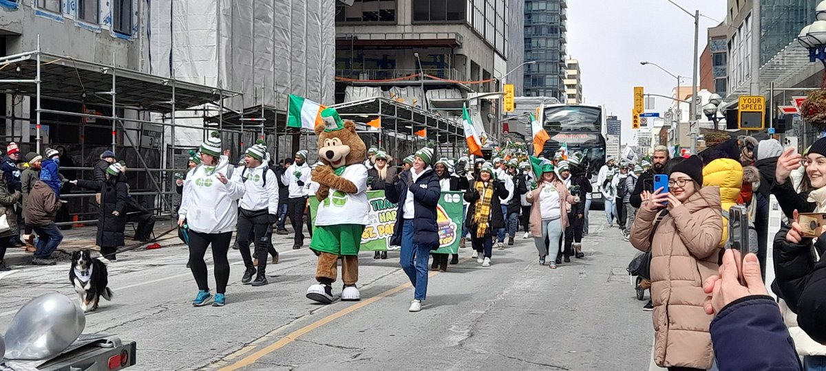 NeptuniaV2's tweet photo. St. Patrick's Irish Parade at Downtown Toronto, Bloor-Yonge. Surprisingly a lot of Ireland Groups and Associations in Ontario. 

I wish you all the Irish People in Ontario and all of Ireland a Happy #StPatricksDay2023 ! 

#Toronto #Ontario #BloorYonge https://t.co/KSxI2DIQ7i