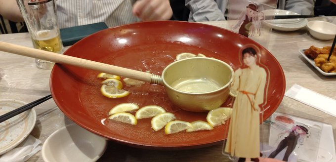 ご覧ちえ美、盃(さかづき)だよ……※アクスタついに忘れませんでした! 