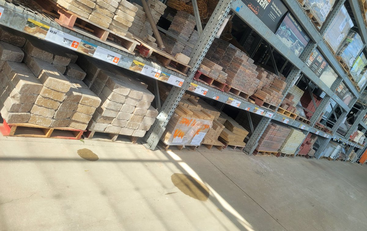 LeahKirkpatri17's tweet photo. Felt so good coming and leaving your department looking like this everyday...it's all thanks to my co worker who helped me keeping our department organized and clean..I appreciate all of you guys!.@team6505...@teamD28... https://t.co/MkJz78XijD