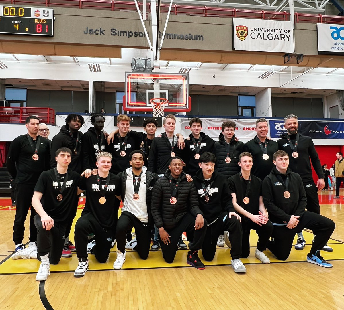 VIUMariners's tweet photo. Your 2023 @CCAAsportsACSC menโs basketball bronze medalists: @VIUniversity Mariners #VIUMariners #VIU #viuUP #Nanaimo https://t.co/HNLLooilQj