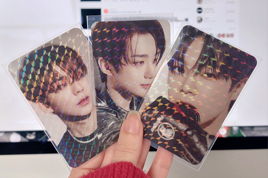 They are so pretty, I'm never getting over these PCs 🥺✨️💜🤍🫶
.
.
.
.
#VERIVERY #베리베리 #PCCOLLECTION #photocard #kpopcollection #kpop #민찬 #용승  #동헌 #MINCHAN #YONGSEUNG #DONGHEON #VERRER #베러