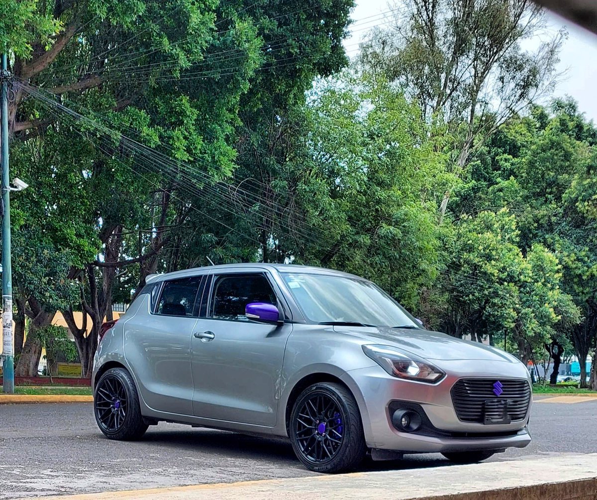 BushidoSuzukiMx's tweet photo. 🔰😍🤩
.
.
.
Dicen que si no le tomas foto a tu auto cuando lo estacionas, no tienes el auto correcto. Muestra de esto es la gran postal de nuestro amigo Leo que siempre aprovecha la oportunidad para fotografiar a su poderoso #swift
#boosterjet #zc13s #carporn #carphotography https://t.co/CwtdiOvD1x