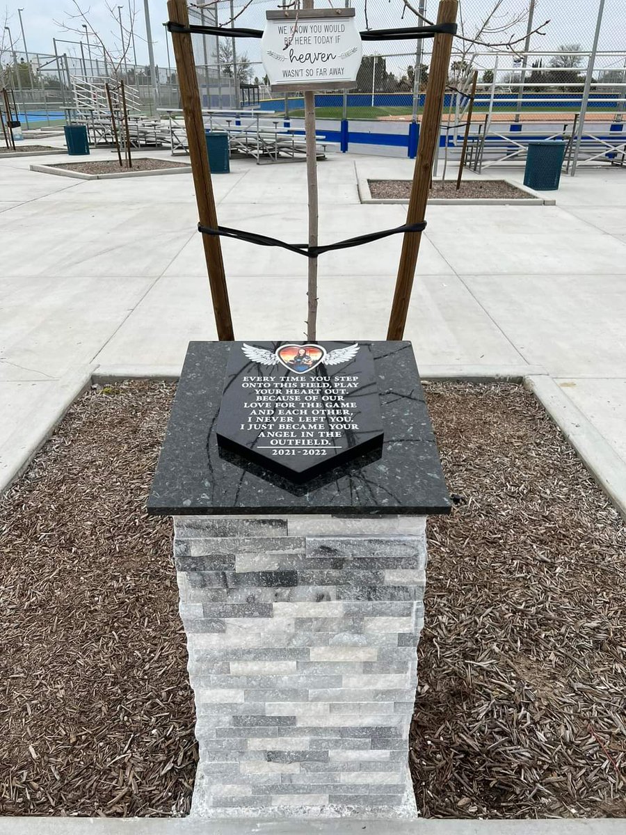 Caguirre2187's tweet photo. Hanford West honored Marissa Cardona by putting up this memorial at the softball field on Saturday. Photos courtesy of family @VanessaRomoTV @StephenABC30 @SBemisOnline https://t.co/KoEoAwdrD4
