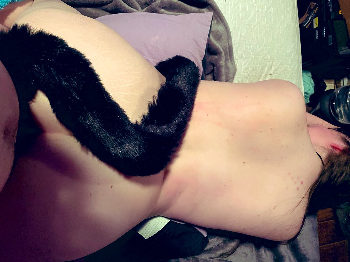 LadyMarieAD's tweet photo. Gotta love being bent over by my fox~
Unedited picture (plus another) dropping at 6:30pm MST on OF!! Link in bio~ https://t.co/kySO9up9qH