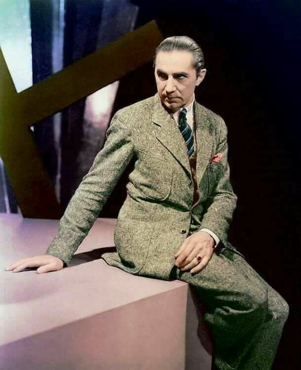 dilfoez's tweet photo. "you better not be bela lugosi sitting very cunty when I get in there!!!" 

me: https://t.co/CoQERnaMgZ