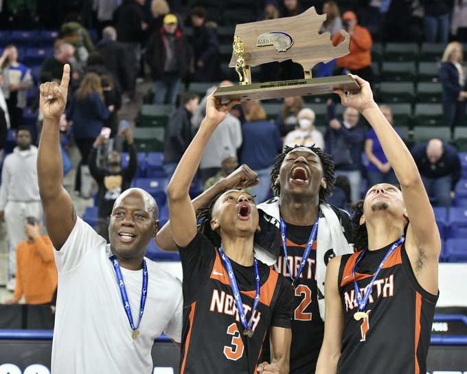 telegramdotcom's tweet image. State champs: North High of Worcester collects the top prize. Full coverage coming up on telegram.com     @RickCinclair @tgsports @worcesterpublic @MIAA033