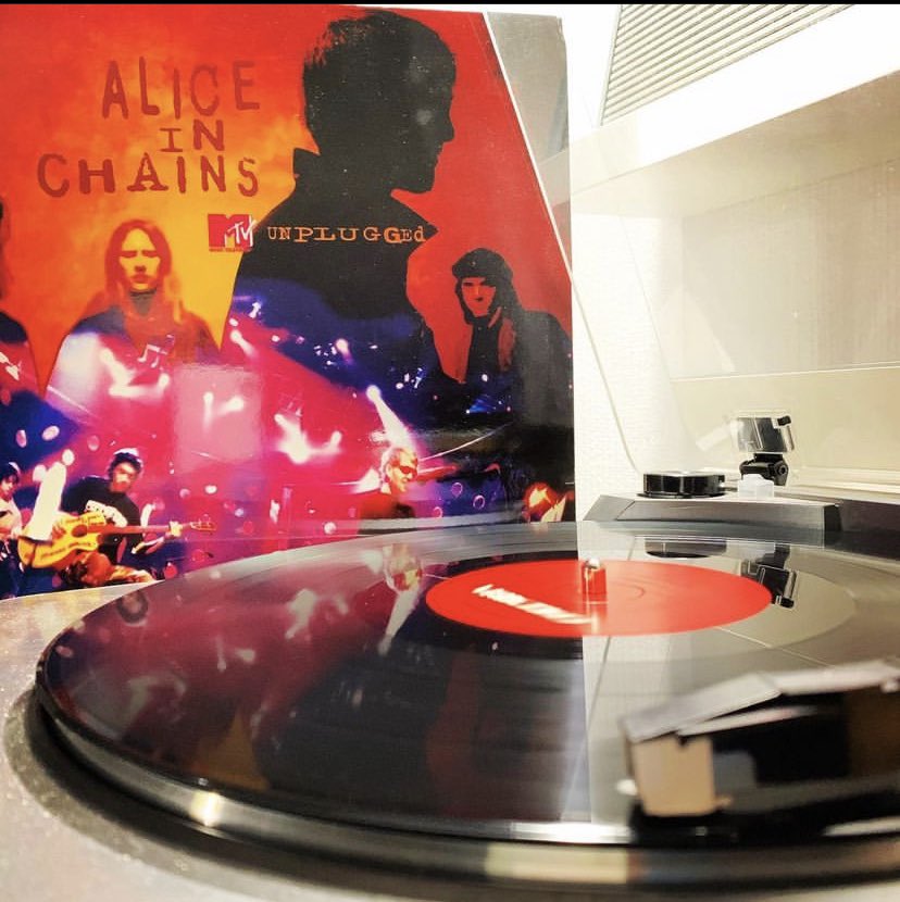 0to33andathird's tweet photo. #NowPlaying #NowSpinning
Final album of Week 2 of #AICDiscog is the live recording of their MTV Unplugged session.
I won a copy of this on VHS in a Kerrang competition along with a T-shirt back in 1996. Suffice to say I know this album pretty well. https://t.co/twFkh2ddl2