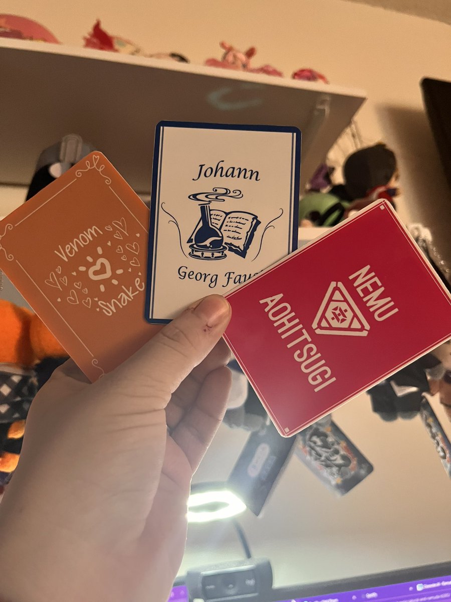 flingpossecule's tweet photo. opening 5 slots up for custom photo cards!!
-US and CAN only for now 
-each slot is for one person, each person can get up to 5 cards per slot 
-All cards come with holo or clear overlay
-$5 for single sided (plain white back)
-$8 for color/designed backs https://t.co/76mFTEdDXd