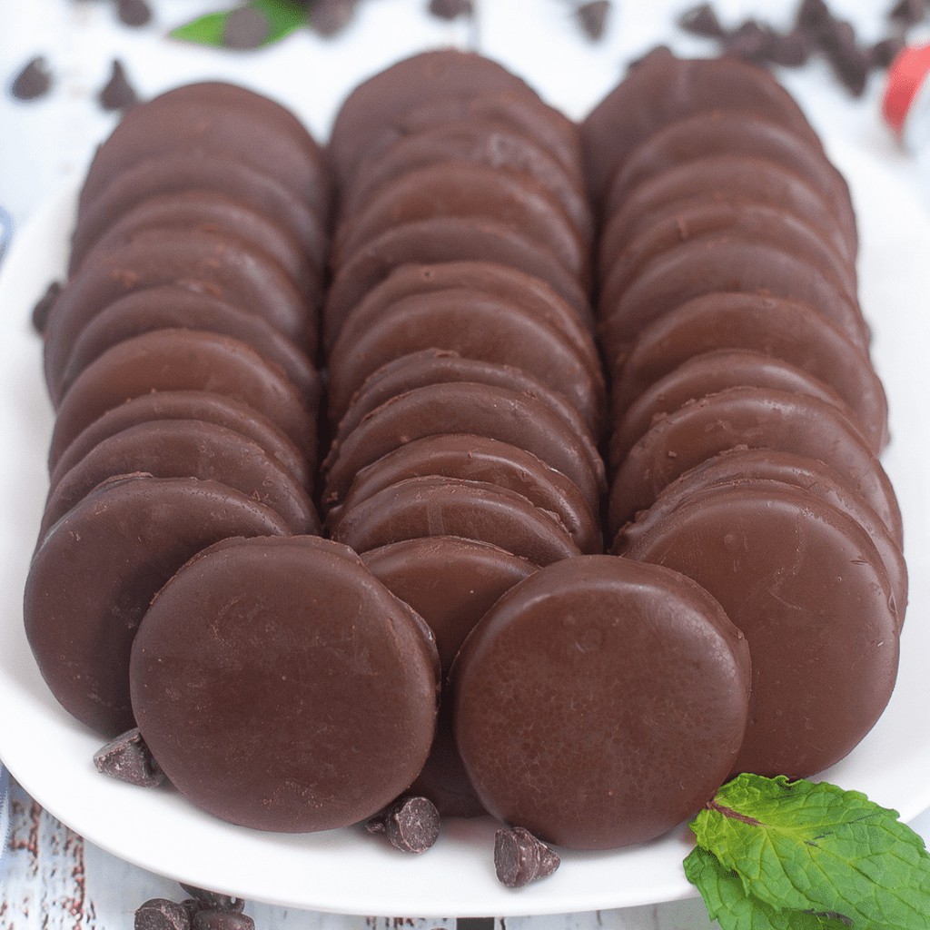 TaraGerner's tweet image. You won't know the difference between this recipe and authentic Thin Mints.

Read more 👉 lttr.ai/9eGK

#copycatrecipes #thinmints #homemade #girlscoutcookies