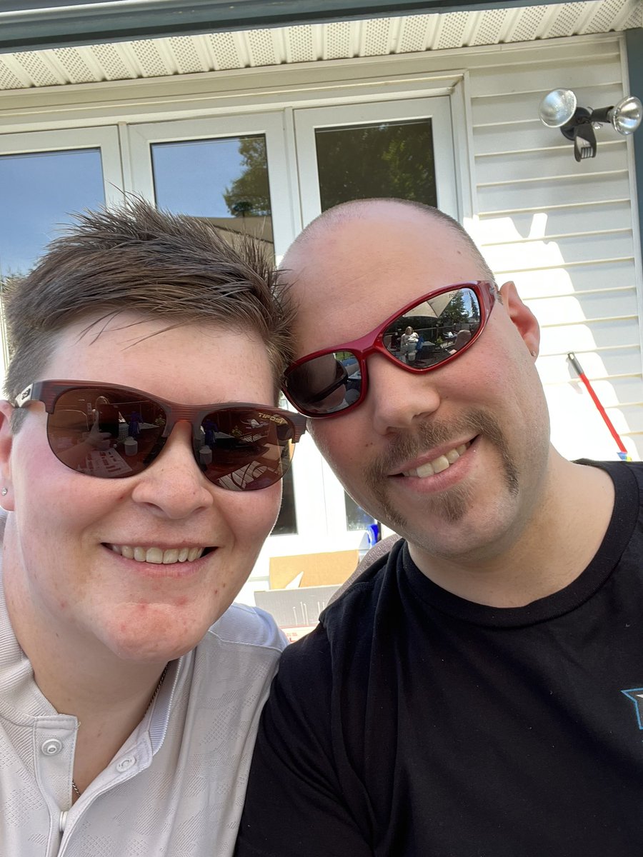 SmittyCom tweet media