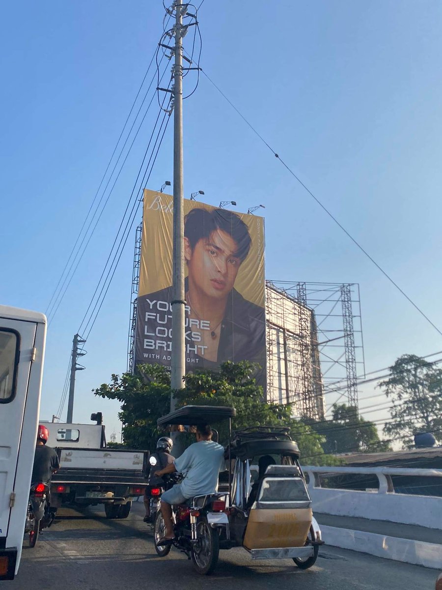 Sarap bumiyahe talaga ganito ba naman madadaanan mo araw araw😭

DONNY FOR BELO BEAUTY

#DonnyForADVALight | #DonnyForBelo | #BeloADVALight | #DonnyPangilinan