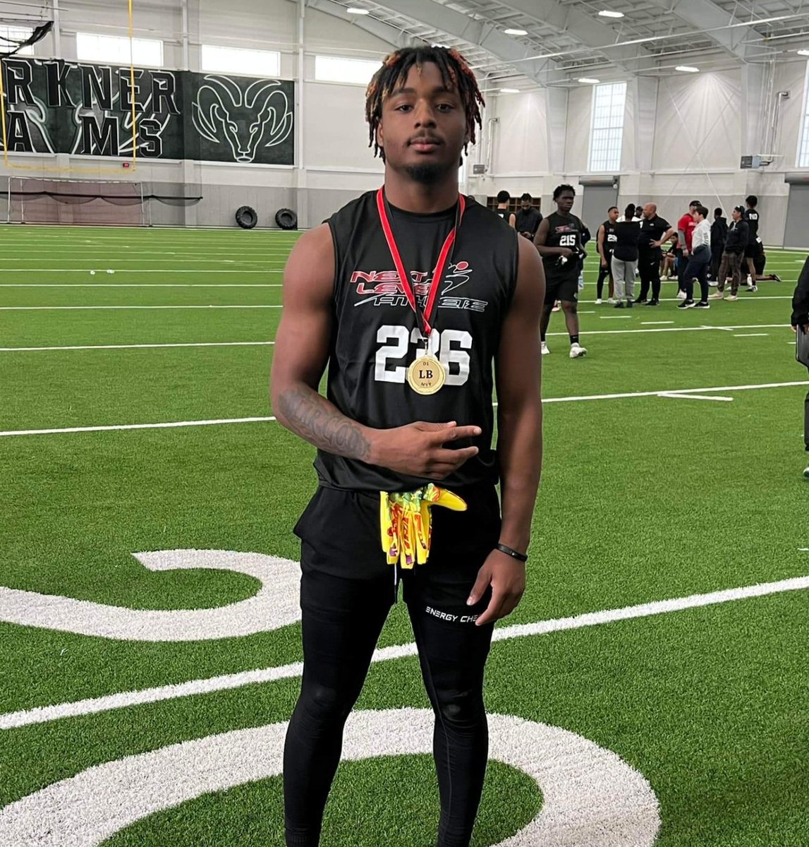 MVP linebacker at Dallas Showcase camp...<a href="/Tyraunbell_5/">Tyraun Bell</a> keep grinding and never look back!!! LEAD from the front <a href="/marlin_bulldogs/">MarlinAthletics</a> <a href="/DrHenson2/">Dr. Darryl J. Henson</a> @marlin_high <a href="/Bell_Brian_/">Brian Bell</a>