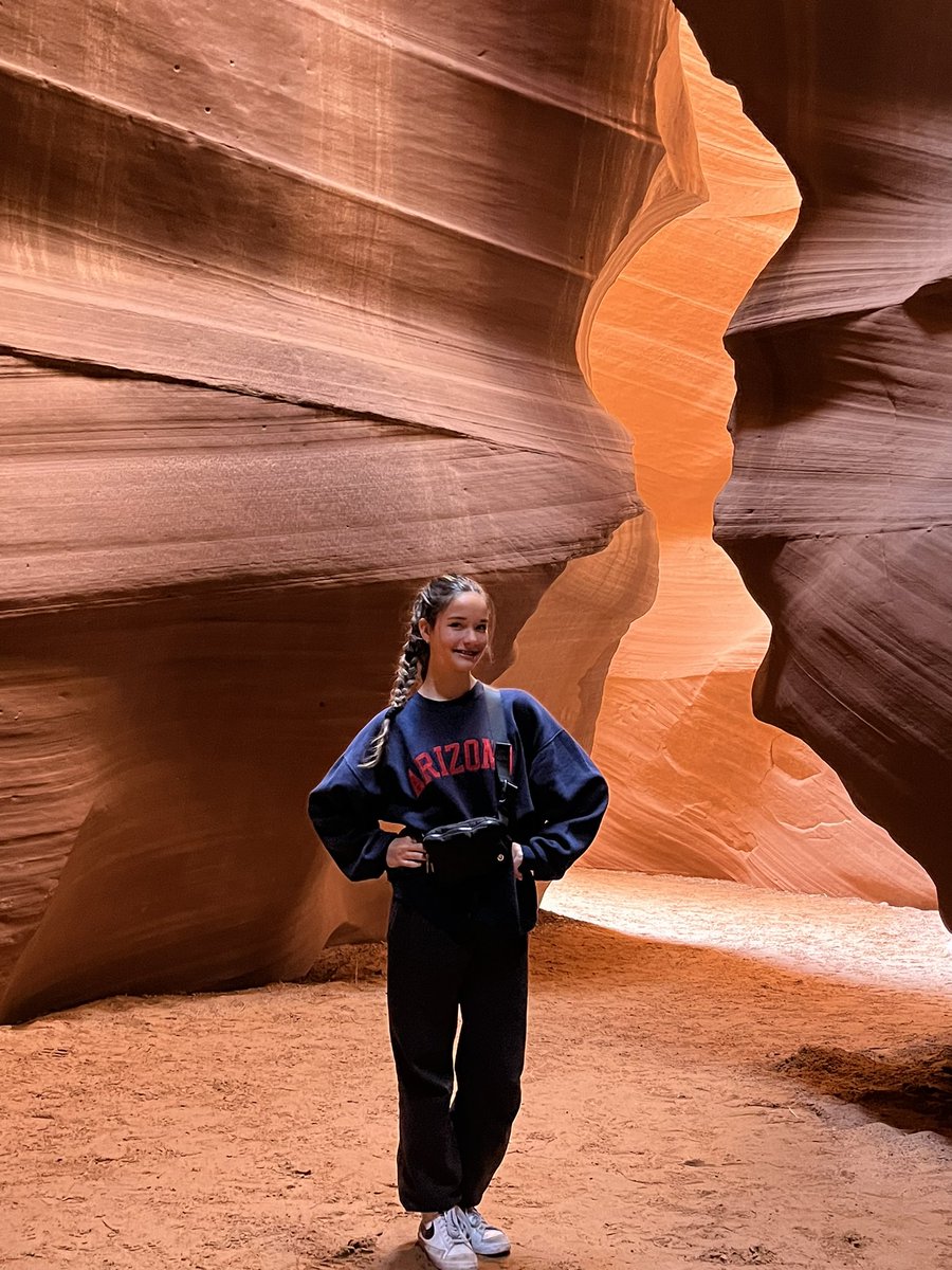NicoleCritesTV's tweet photo. SPRING BREAK in Page,Az
🌄🥾🛶🤯🤗
#antelopecanyon
#horseshoebend
#lakepowell
#glencanyon
#kyaking https://t.co/lMQt5QfiRa