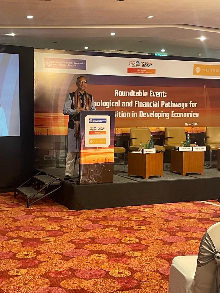 IEEFA South Asia (@ieefa_southasia) on Twitter photo The scale of the net-zero challenge is truly eye opening and requires massive investment. If the global north helps the global south, we all benefit. Net zero is positive for the planet, positive for everyone - <a href="/jayantsinha/">Jayant Sinha</a> in a keynote at a <a href="/T20org/">T20 South Africa</a> event by <a href="/WRIIndia/">WRI India</a> and IEEFA. The scale of the net-zero challenge is truly eye opening and requires massive investment. If the global north helps the global south, we all benefit. Net zero is positive for the planet, positive for everyone - <a href="/jayantsinha/">Jayant Sinha</a> in a keynote at a <a href="/T20org/">T20 South Africa</a> event by <a href="/WRIIndia/">WRI India</a> and IEEFA.