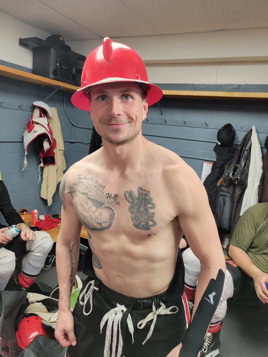 thehpcpodcast's tweet image. Sask Tough. 
@JordonM40 helps @RedversRockets take a 2-0 lead in the Big Sexy league finals, finishes game on a fractured fibula, gets the POG bucket. 
#hpcbump 

@MondayNooner @SaskForum