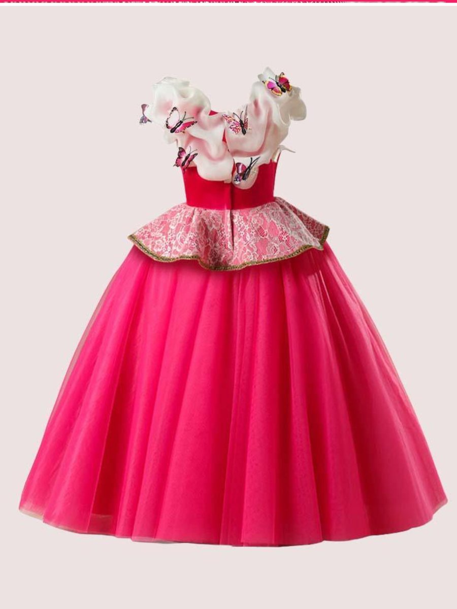 👑 Attracted by beauty, she is the elegant, beautiful and brave little rose in my fairy tale book 🌹 ❤️
#ccm_kids #ss23 #ootdfashion #myprincess #dreamdress #ootdlook #newdress #partydress #wonderfuldress #kidsclothingboutique #kidsclothingbrand #birthdaylook #giftideas