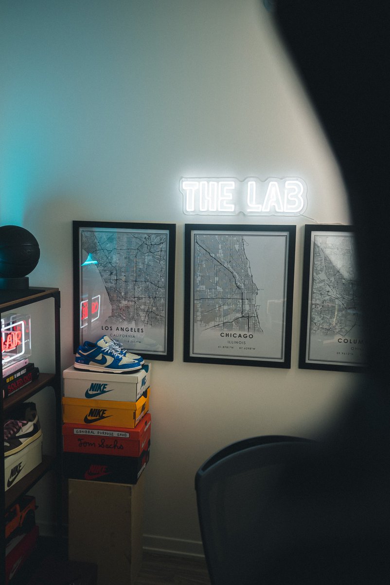 JHawkShoots's tweet image. In the lab…officially.🥼🧪

Love the new piece to the office.⚡️