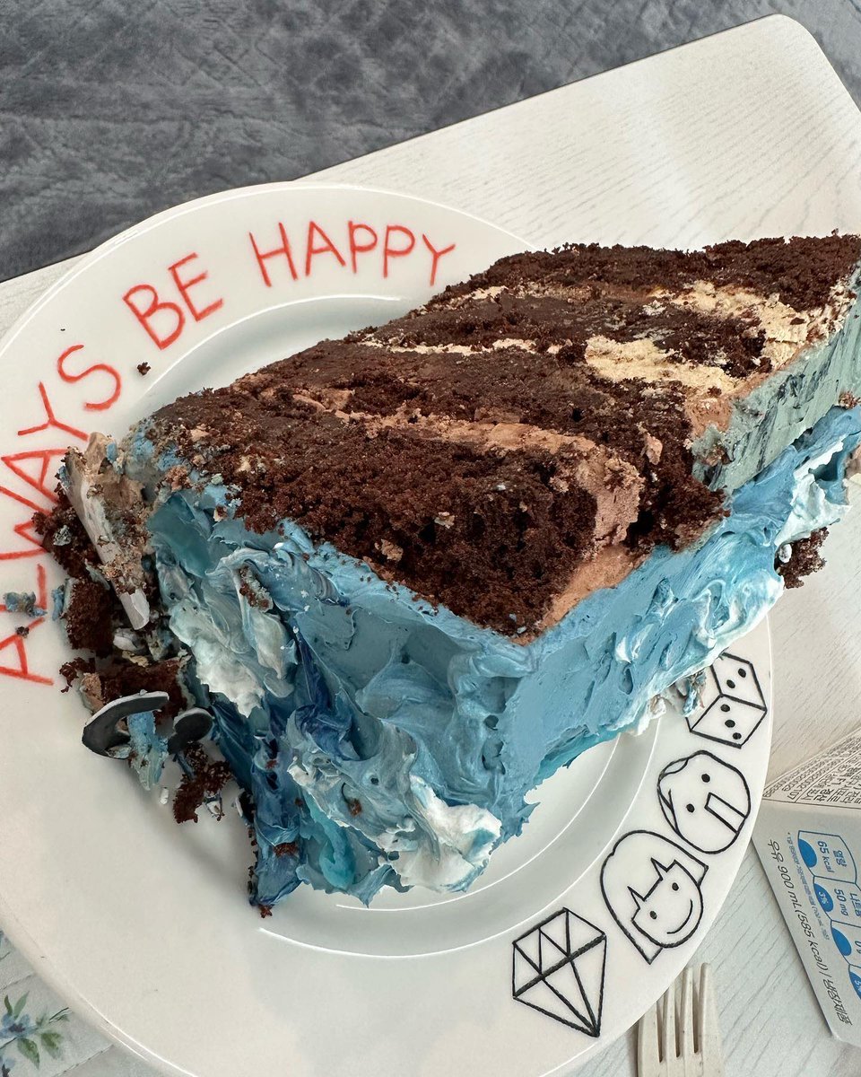 our_kkum's tweet photo. 230320 인스타마징기🍰 https://t.co/tizYXEDNMD