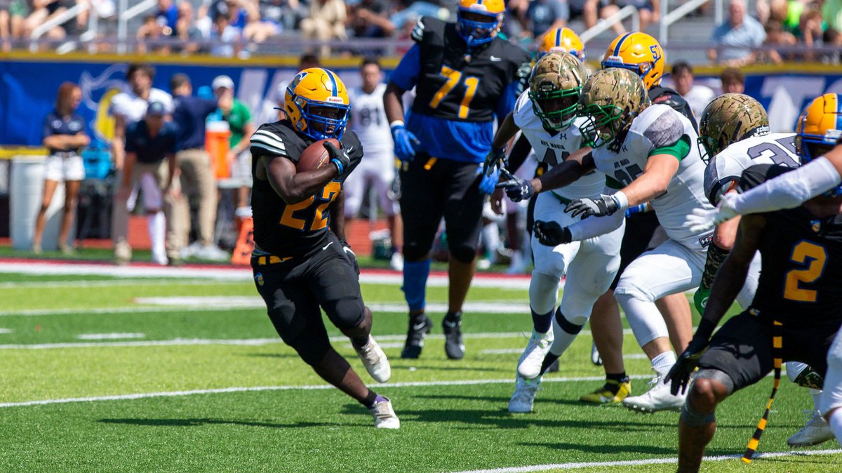 Mann!! Beyond Blessed To receive my first offer from Madonna University💛🔵 Thank you coach <a href="/Coach_Griffin32/">Kevin Griffin</a> ❕ <a href="/CoachJayRose/">Jay Rose</a> <a href="/CoachMarcusGold/">Marcus Gold</a> @J_Wy21