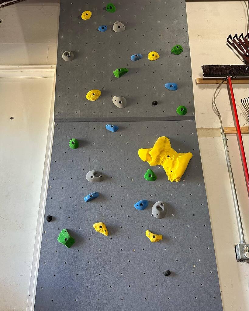 TheWirelessWW's tweet photo. My daughter and I have been doing quite a bit of #rockclimbing the past few months, but we can’t get to the gym as often as we’d like, so to satisfy the craving in between I built this little #rockwall in the garage/shop.  It’s great fun and despite the … https://t.co/b0dUhauDW0 https://t.co/9pTY1Z791D