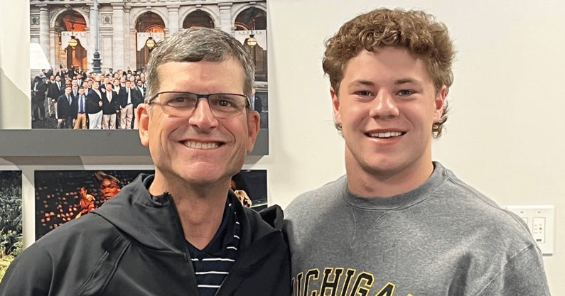 “Seeing everything and seeing what goes on behind the scenes makes me more excited to get up there in June”

2023 LB signee Hayden Moore spent his entire spring break at Michigan. All in preparations for his enrollment in less than three months. #GoBlue 

on3.com/teams/michigan…