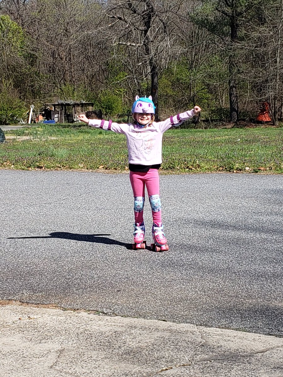 LKFrank5's tweet photo. @JamiesonV You have a brand new fan in my 7 yo! She saw Roller Girl in the #library and said, "She looks like ME!" She comes in &amp; reads me her favorite parts. She is almost finished and said, "I want to see how it ends, but I never want it to end because it's so good!" 🥰 https://t.co/Llrqs2iPPm