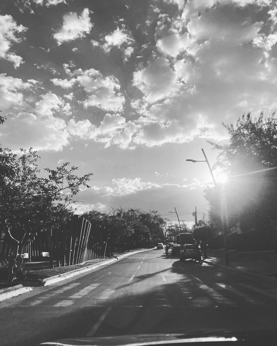PacoSalazarOF's tweet photo. #tardededomingo despejando el óxido de la semana #sunsetphotography https://t.co/H7OTfZthXv