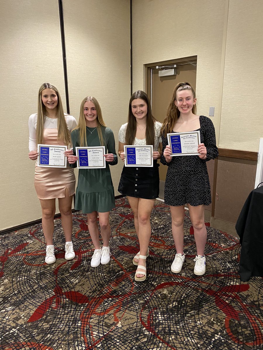 WillmarGHoops's tweet photo. Congratulations to our CLC All Conference Members: Brielle Ogdahl &amp; Telilie Lange

And our Honorable Mentions: Allie Rosendahl, Zoe Schroeder, &amp; Kenedee Salonek https://t.co/14eGUP9yQi