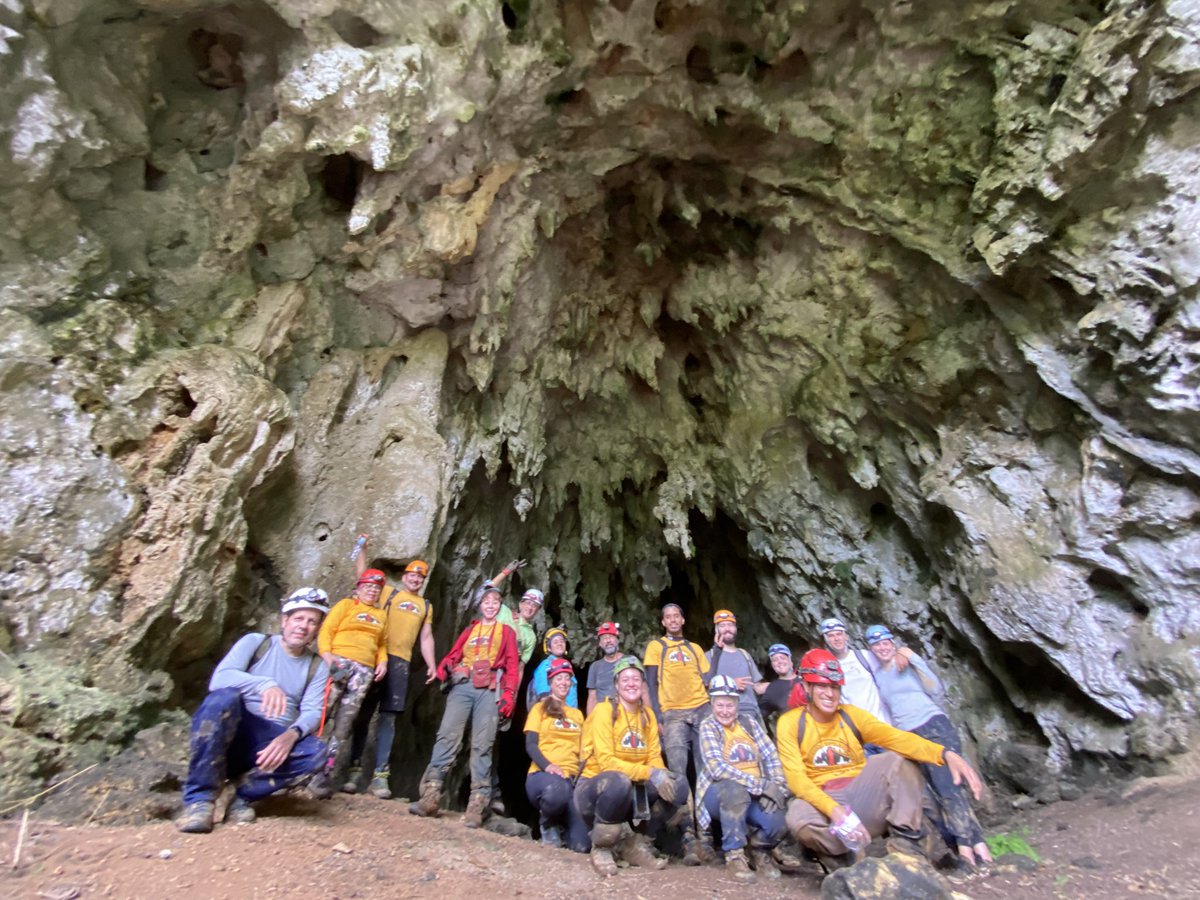 TATISANDIEGO's tweet photo. VIAJE INMERSION DE LA SOCIEDAD ESPELEOLOGICA DE PUERTO RICO 🥾💪🏽
#speleo #espeleologia #sepri #boricua #puertorico #cave #caving #cueva #caverna #speleology #NSS #exploration #lokabye #teveoloka #rockformation #geology #grotto #sumidero #carst #limestone https://t.co/NwLHqFpYPA