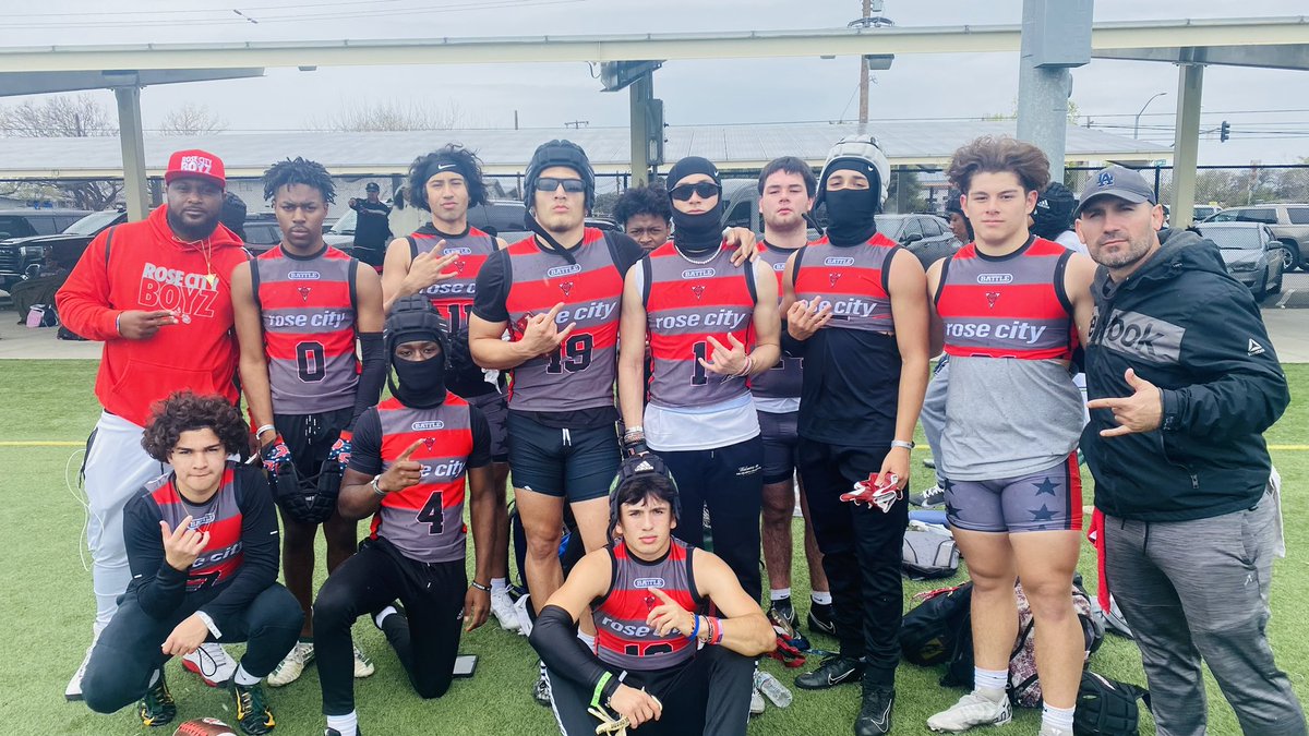 Coach Maxie tweet media