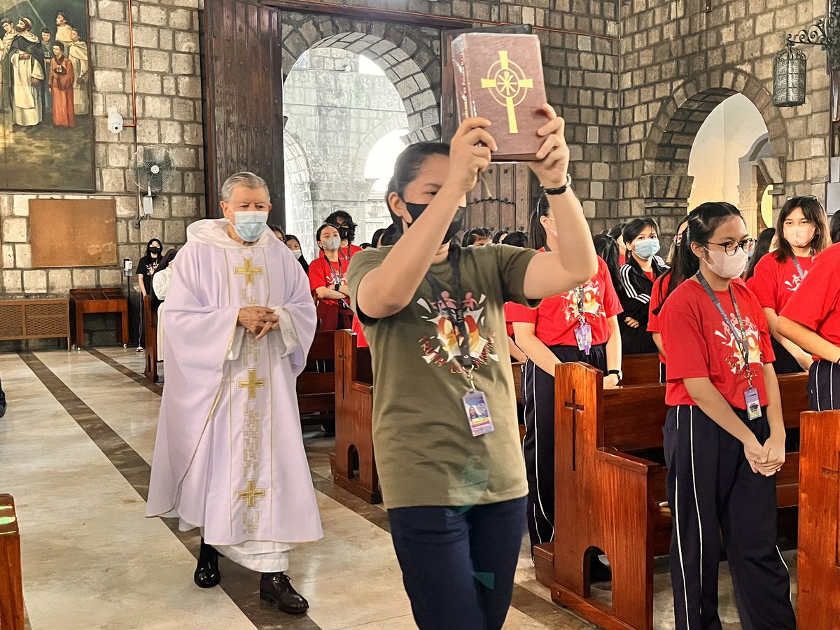 aquinastbp's tweet photo. ICYMI: Thanksgiving Mass headed by Rev. Fr. Luis Siera O.P. to welcome the school's 58th Foundation Week 

(Photos by: Lord Paulino / The Bellows)
#TBPAScend
#AS58FoundationWeek https://t.co/FqdsBnILeW