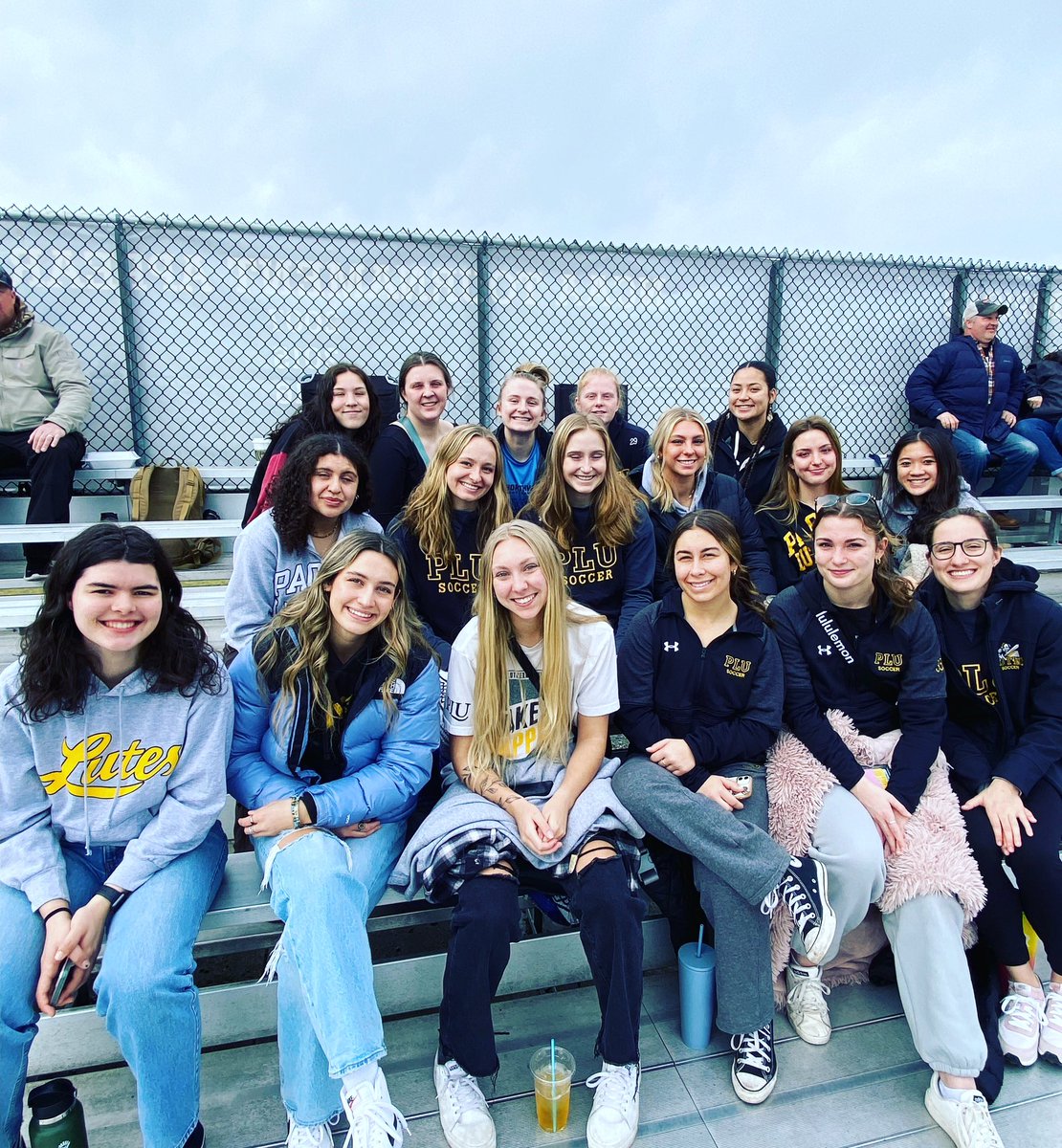 PLU_WSoc's tweet image. Out in full force 💪 today to watch @PLUBaseball get the 12-8 DUB to win the series 2-1 over George Fox!

Well done to coach Nolan and the lads!

Go Lutes!
#buddyteam
#returnready
#setthestage