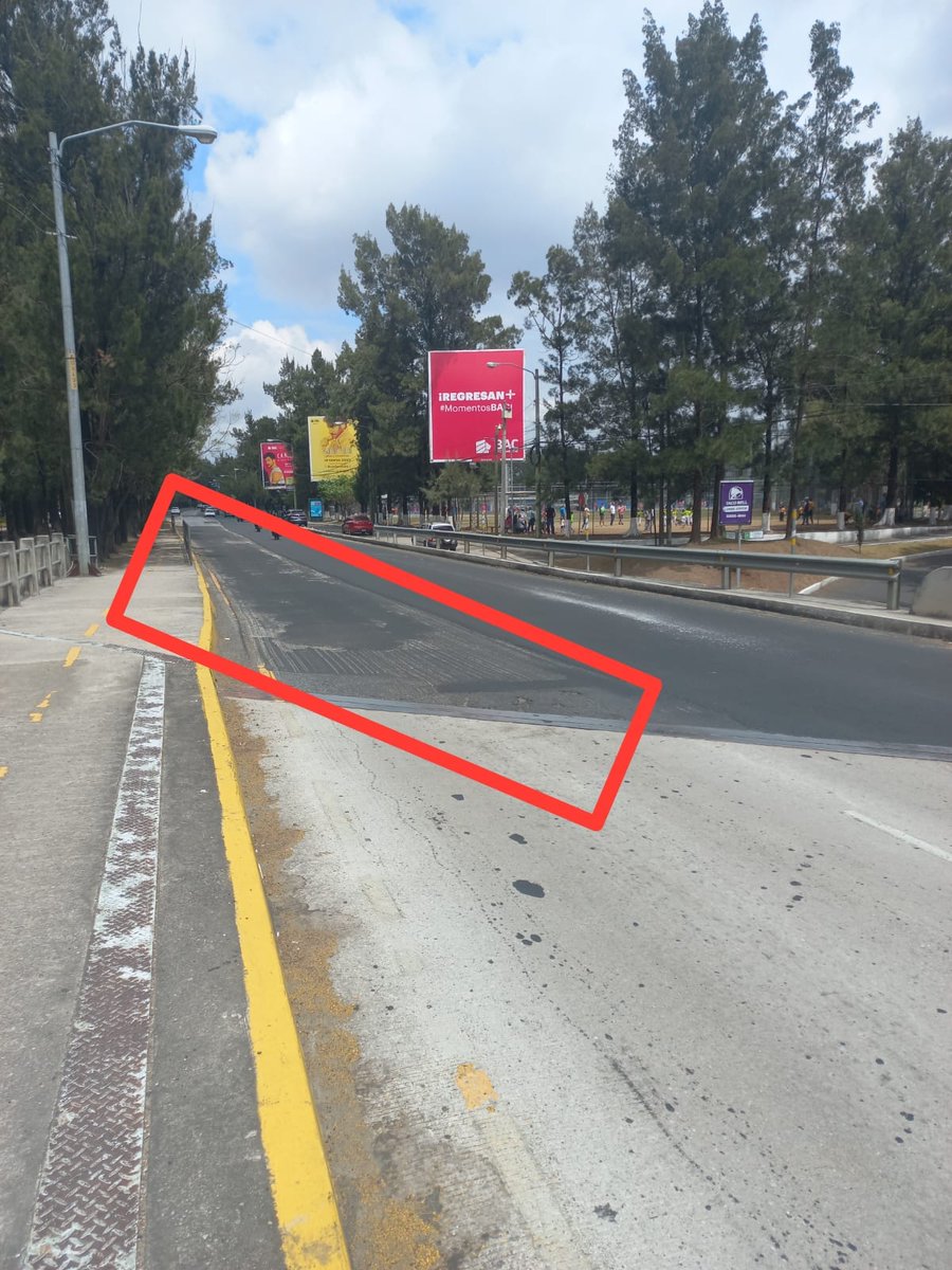 jlunamd's tweet photo. Señores @muniguate podrían explicarme si hay una razón técnica o por lo menos lógica para:
1. Levantar el asfalto al mismo tiempo en 8-10 ubicaciones de la ciudad
2. Dejarlo levantado 4,5 y hasta 6 semanas sin hacerle nada
3. Asfaltar y dejar tramos de 80-100 mts sin asfaltar👇 https://t.co/9wAVPsPcZc