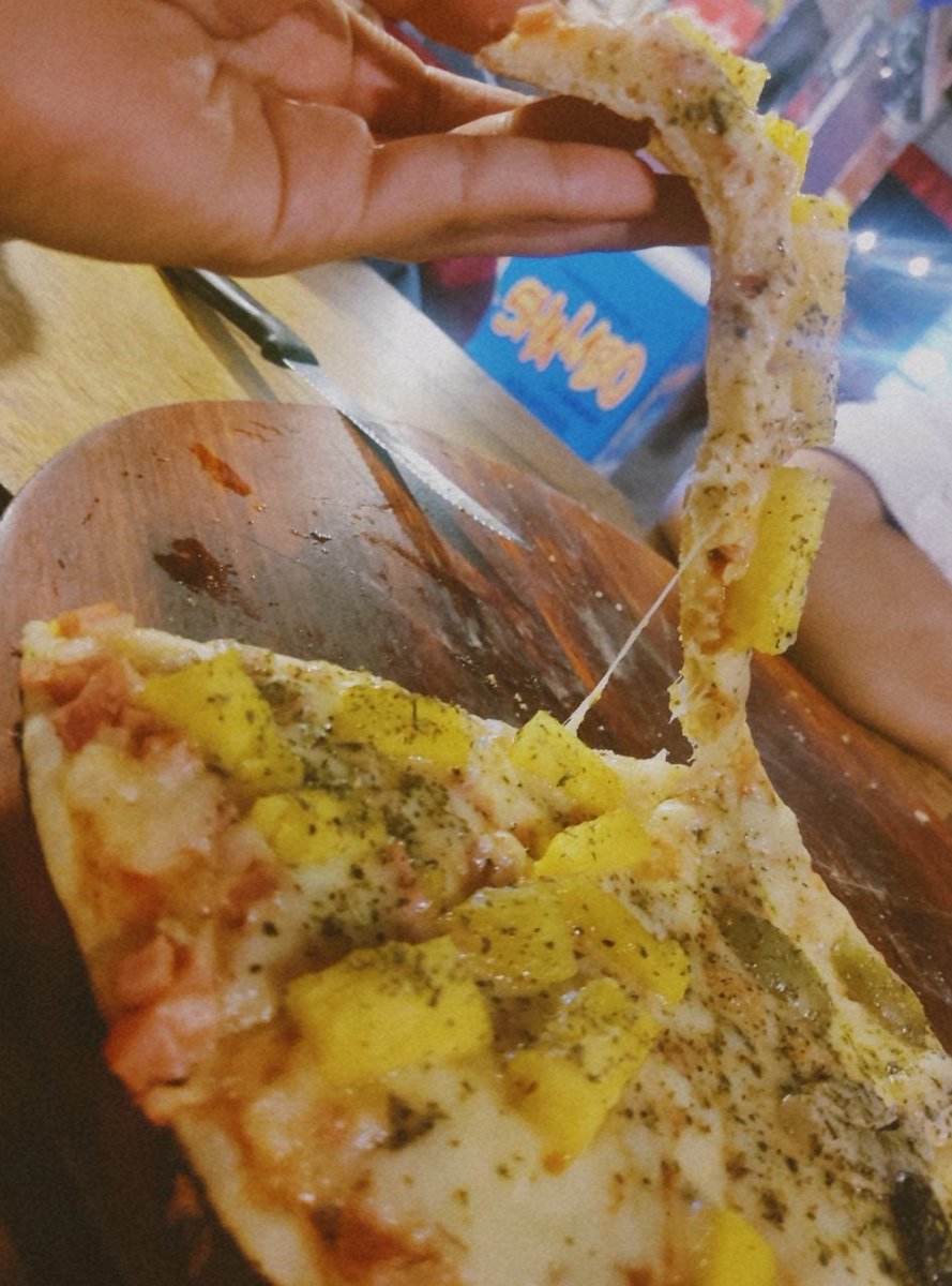 Pizza con piña uffff