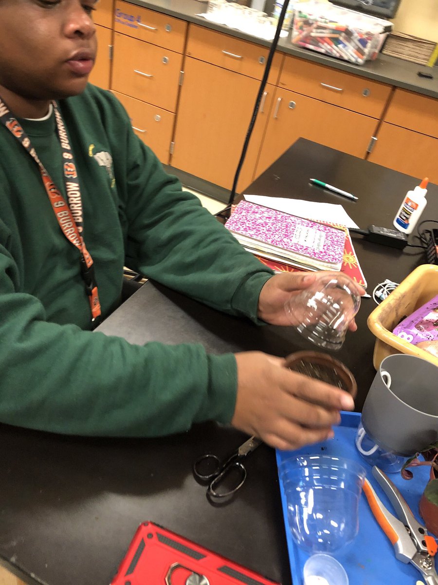 CPSHoward's tweet photo. Juniors propagating African violets and feeding Venus fly traps #zooacademyrocks -#xooacademycps #iamcps #hughesstem https://t.co/WIMxqdYZJ8