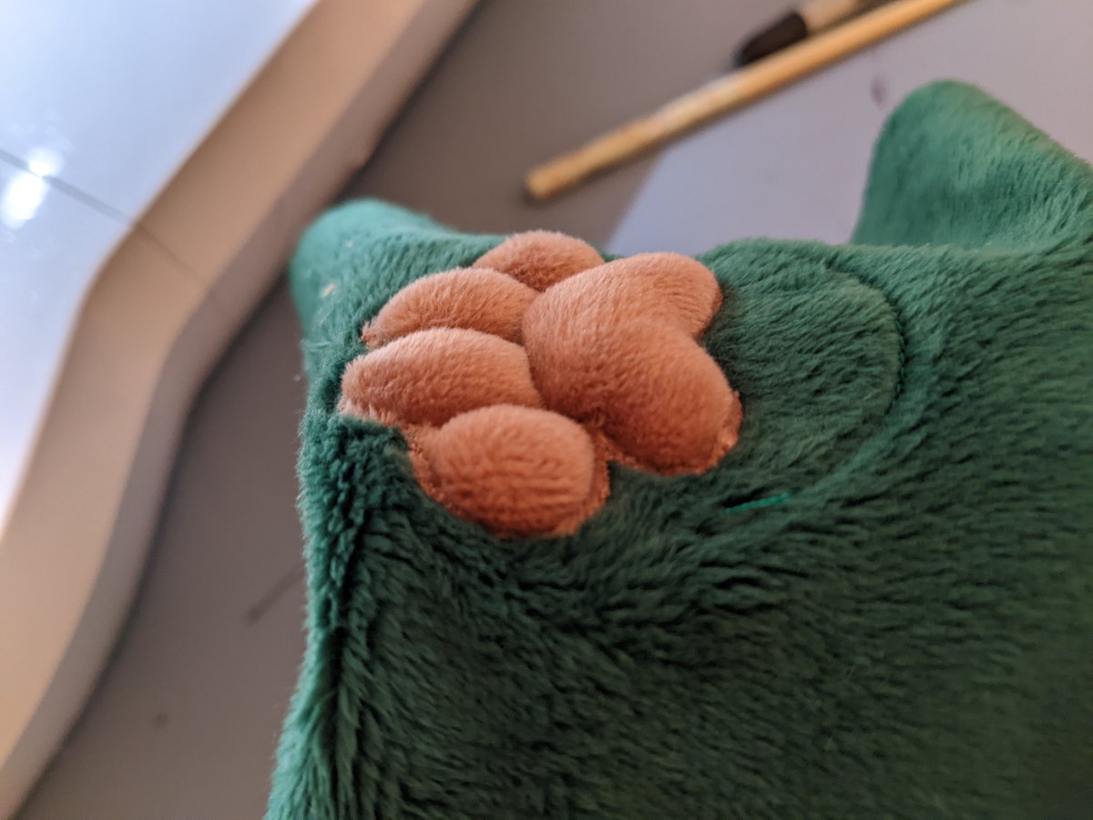 onioncrafts's tweet photo. making some teeeeeny tiny puffy paws! they turned out so cute and squishy https://t.co/0FNkfYQ3Ts