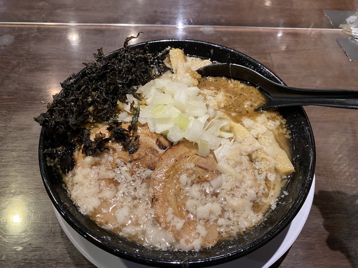sennibocom's tweet photo. 3/20

【17:00~ このツイートRT画面提示でタルタルソーキご飯300円→150円サービスです！】
※RT画面とサービス食券を買ってお待ちください

※本日限定は17時からです
限定A
燕三条鰹
※海苔増し、背脂増し 各50円

B
カツオG

おすすめご飯
タルタルソーキご飯

11:00~22:00通し営業 https://t.co/ZhbO96X1OI