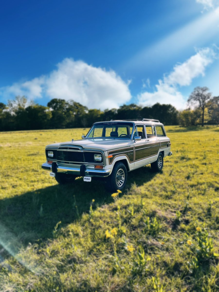 Shoot day with the Laura Ashley Grand Wagoneer 

#jeep #lauraashley #texas