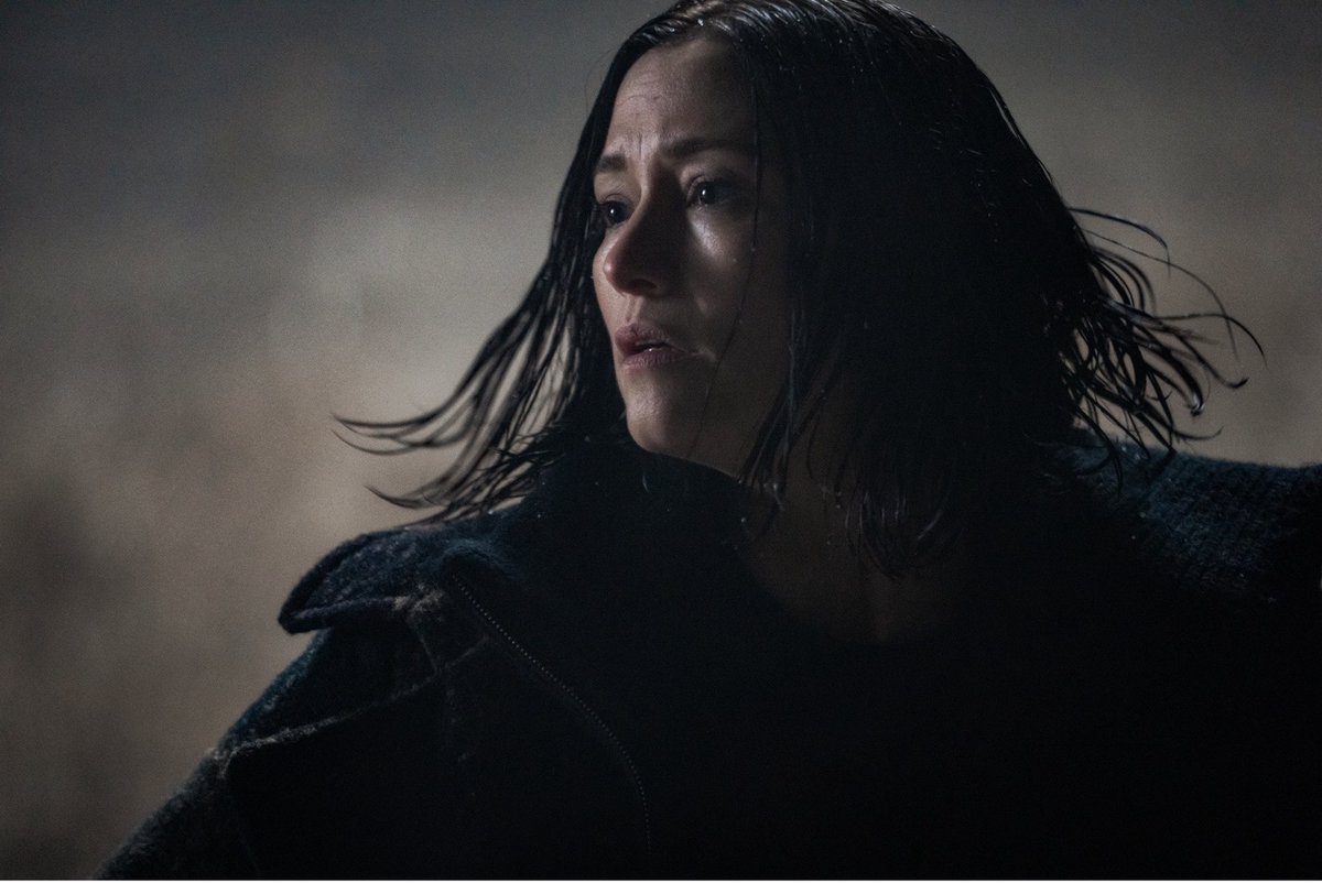 hallmarkchannel's tweet photo. Our hearts are breaking for Kat @chy_leigh and Alice @sadielsnow as #LookingForWater by #KateYork plays in the background. #TheWayHome https://t.co/MLZ444D4Tf