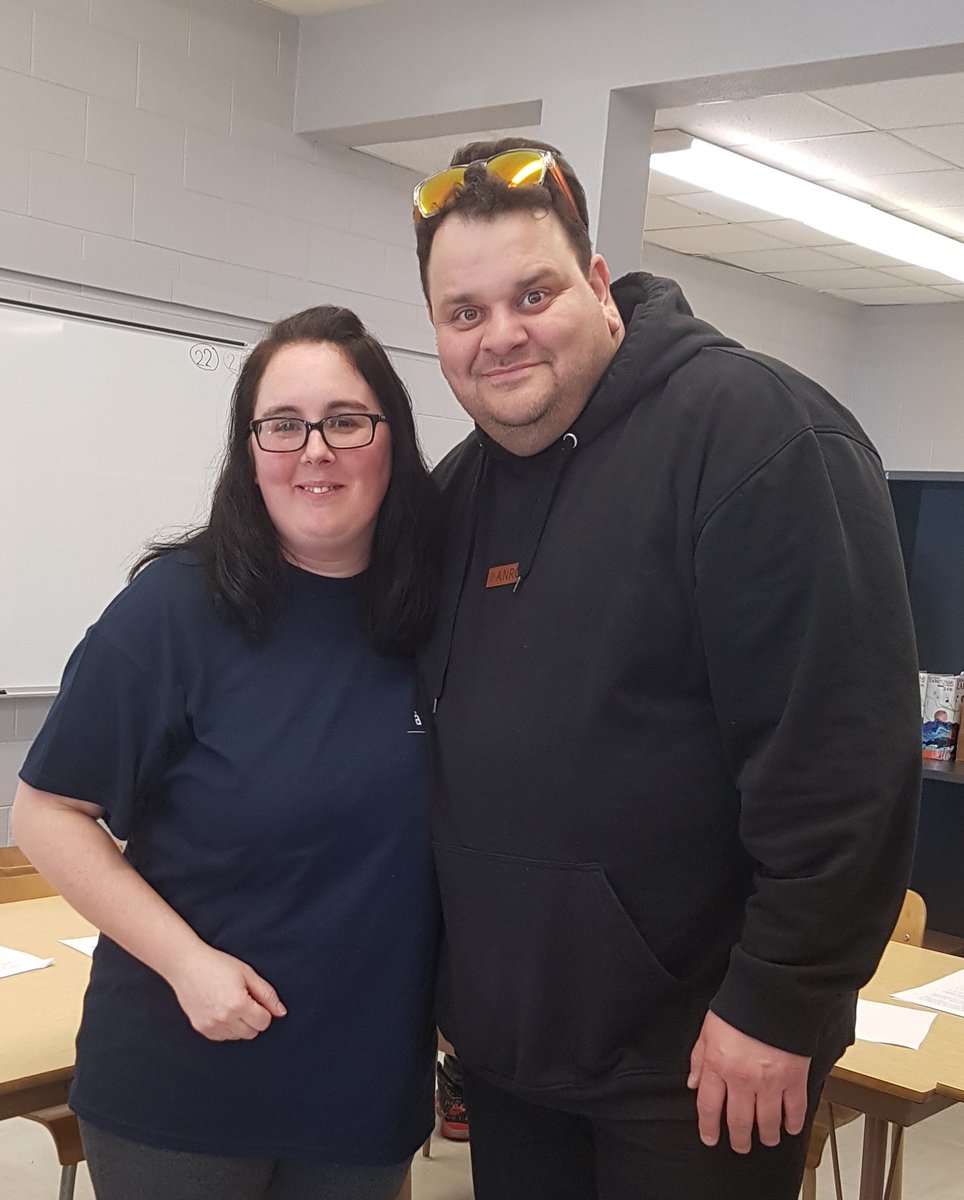 Une rencontre mémorable avec un humoriste au grand coeur mais surtout un homme d'un charisme et d'une jovialité marquante. Cette rencontre a été rendue possible pour officialiser un don à la Fondation Philippe Laprise  <a href="/FPhilLaprise/">Fondation Philippe Laprise</a>