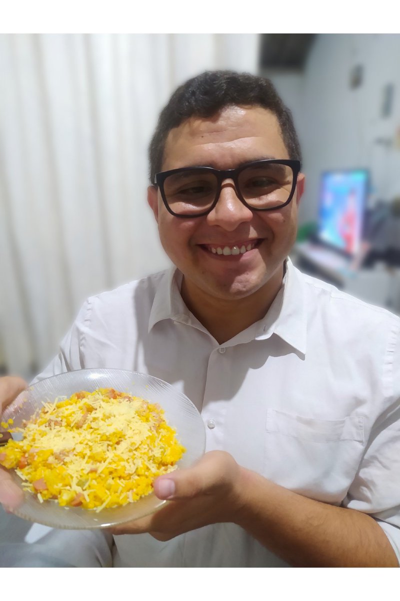 marceloaprigio_'s tweet photo. Não podia deixar o dia acabar sem postar a foto com o amarelinho favorito de todos!
Me diz aí, qual é a melhor combinação de cuscuz para vocês?
#DiaMundialDoCuscuz #Cuscuz https://t.co/l0P0vOT1QX