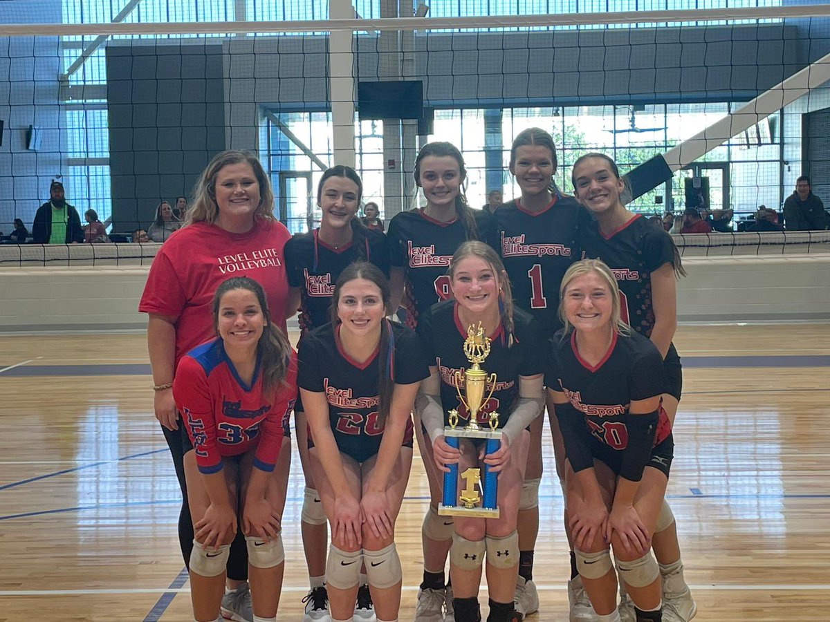 Coach Halee tweet media