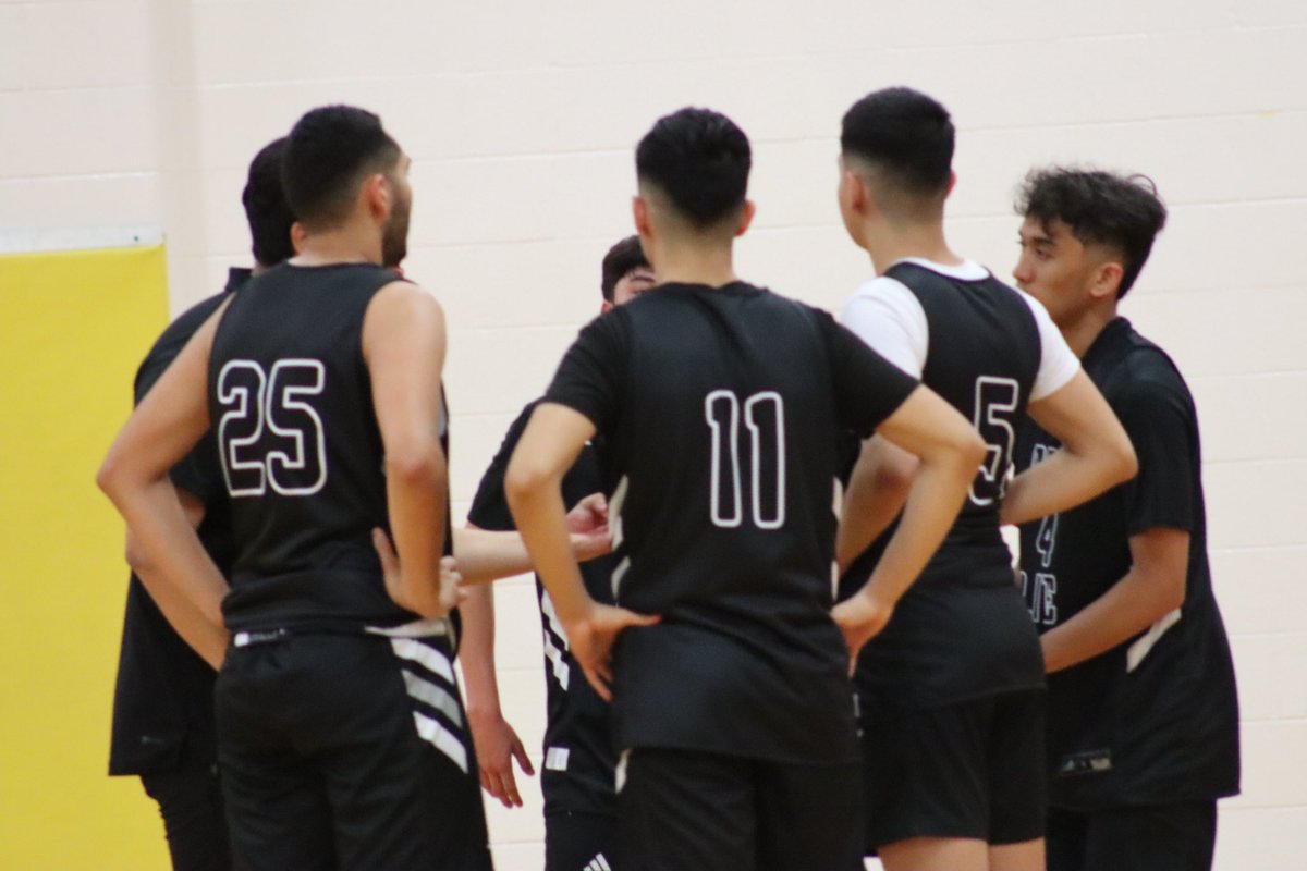 ofgelite's tweet photo. Nothing better than bouncing back after a tough 1st game. We went back to the drawing boards, after that we ended on a positive note. @ExposureOtr 

52-51 W vs Benjamin Houston Raptors 
Key Player: @Marco_Coello8 
59-48 W vs We Believe 
Key Player: @Kaharie34 
Stats will be below https://t.co/lbYrgNAFyK